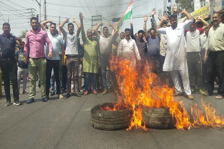 ستیش راجپوت کی ہلاکت کے خلاف جموں میں احتجاج