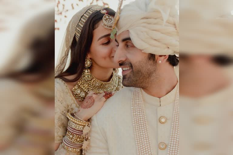 க்யூட் அலியா... ஸ்வீட் ரன்பீர்... வெட்டிங் ஸ்டில்ஸ்...