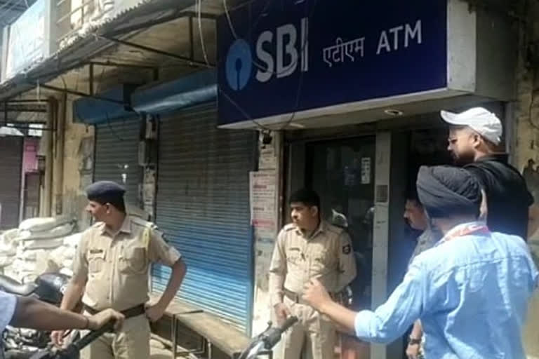 ATM machine theft in Paonta