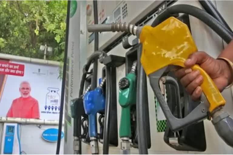 petrol price  diesel price  reason for crude oil price increase  പെട്രോള്‍ വില  ഡീസല്‍ വില  ക്രൂഡ് ഓയില്‍ വില വര്‍ധനവിന്‍റെ കാരണങ്ങള്‍