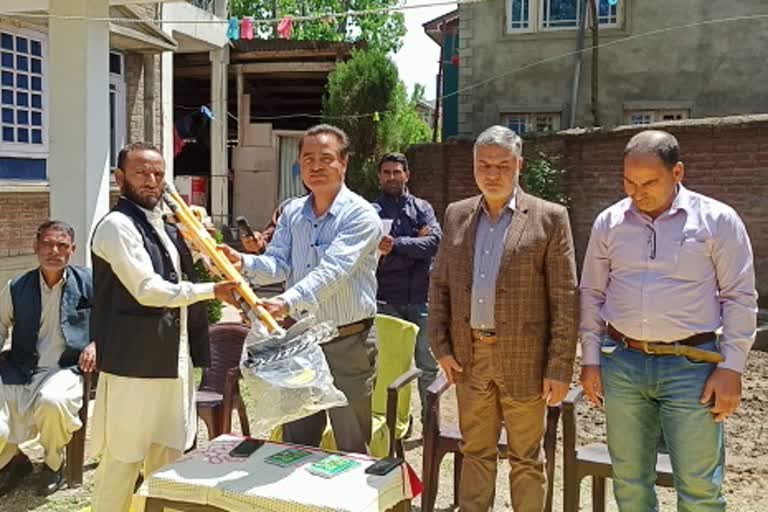 Horticulture Department Distributes Tool Kits: کسانوں میں ٹول کٹس تقسیم