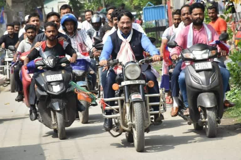 Minister Atul Bara's bike rally in violates traffic laws