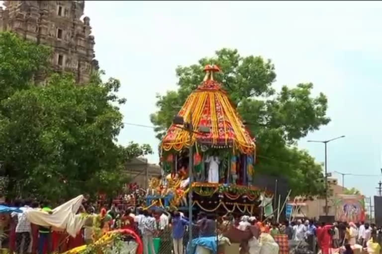 chariot-festival-of-srikondarama-was-held-in-grand-style-at-ontimitta