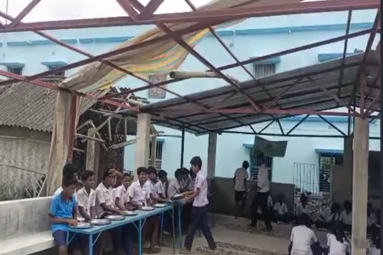 Dilapidated Condition Of Pathar Pratima school