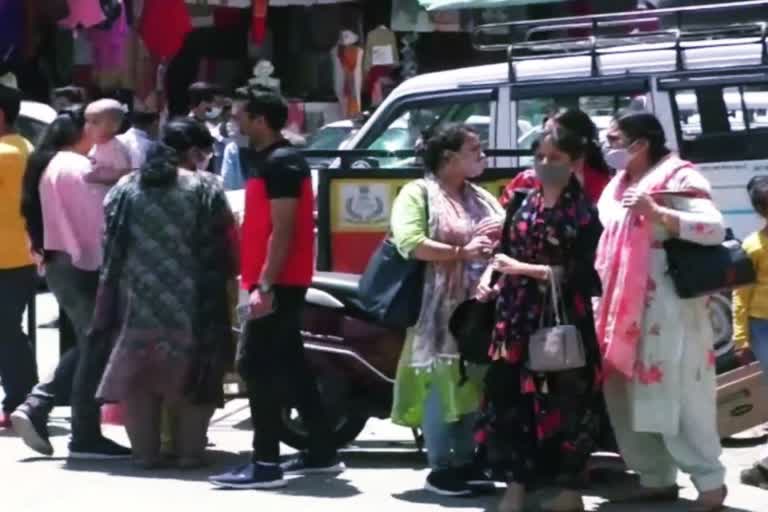 Tourists reaching Dalhousie