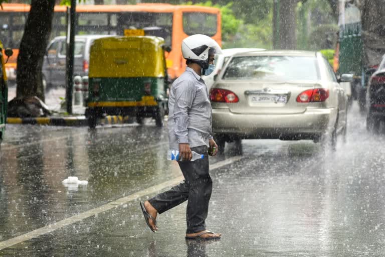 കനത്ത മഴയ്ക്ക് സാധ്യത  കാലാവസ്ത  ഇടിമിന്നല്‍  മിന്നല്‍  കാറ്റ്  കാലാവസ്ഥ വകുപ്പ്  സംസ്ഥാനത്ത് കനത്ത മഴയ്ക്ക് സാധ്യത