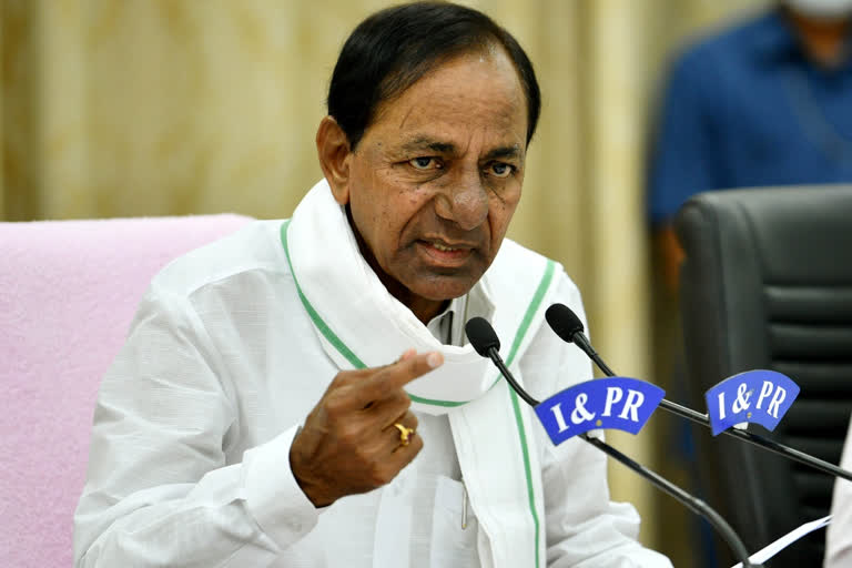 కేంద్రం తిరోగమన విధానాలు అవలంభిస్తోంది