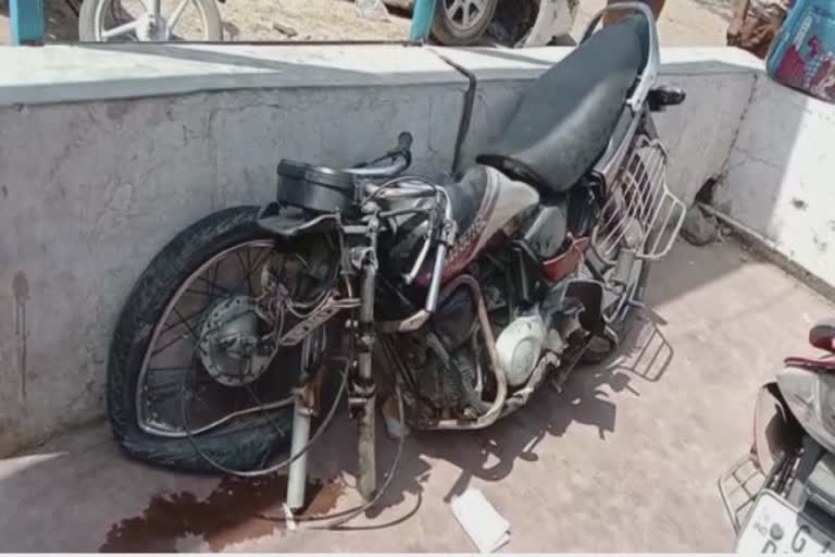 Accident in Vadodara : વડોદરામાં કારચાલકે ત્રણ લોકોને કચડી નાખ્યાં, ત્રણેના મોત