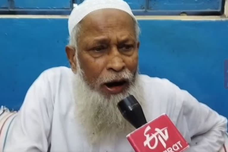 Jahangirpuri Mosque Imam says the 'two communities' should talk to find a solution
