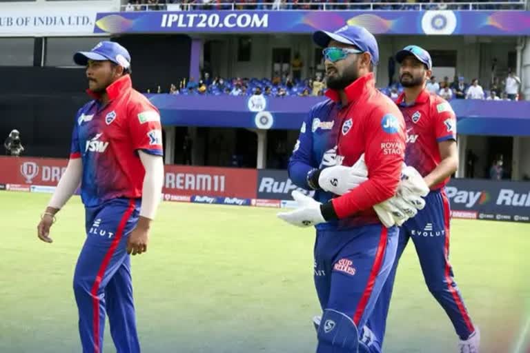 Delhi Capitals vs Punjab Kings game shifted to Mumbai from Pune after COVID outbreak  Delhi Capitals vs Punjab Kings  ഐപിഎല്‍ കൊവിഡ്  ഐപിഎല്‍ 2022  ഡൽഹി ക്യാപിറ്റൽസ്-പഞ്ചാബ് കിങ്സ് മത്സരത്തിന്‍റെ വേദി മാറ്റി  ഡൽഹി ക്യാപിറ്റൽസ്-പഞ്ചാബ് കിങ്സ്