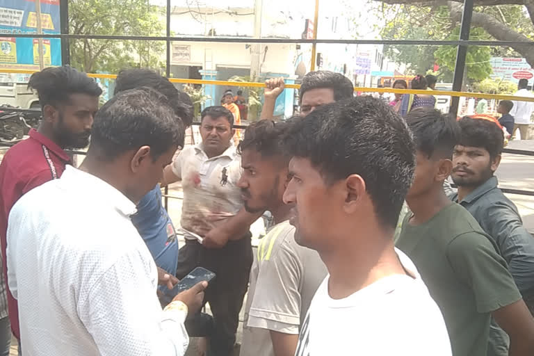 2 laborers died in Gopalganj
