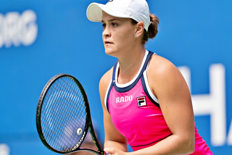 Ashleigh Barty  Ashleigh Barty Australian tennis player  आस्ट्रेलियाई ओपन  एशले बार्टी  गोल्फ  खेल के मैदान पर लौटीं एशले बार्टी  Ashleigh Barty Cricket  Ashleigh Barty Golf  Ashleigh Barty Retirement  Ashleigh Barty Tennis  एशले बार्टी का संन्यास  Sports News  खेल समाचार