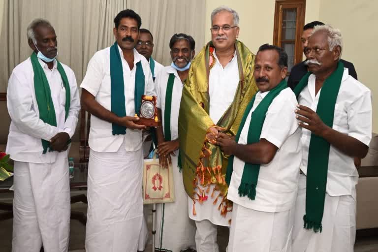 Delegation of farmers from Tamil Nadu met CM Bhupesh Baghel