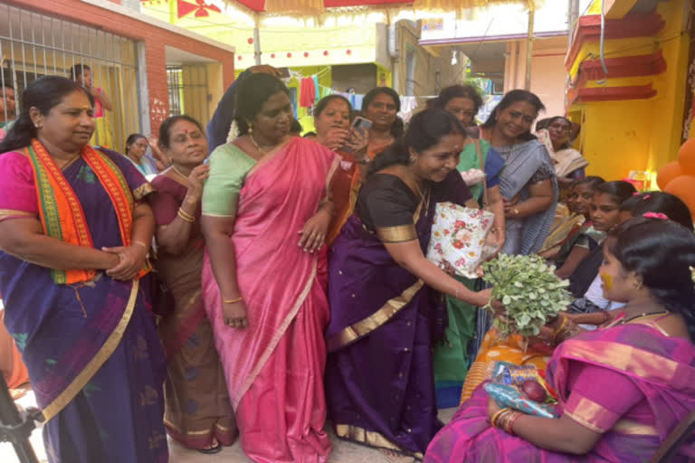 தீர்மானத்தை கட்டாயம் அமல்படுத்த வேண்டும் என அவசியம் ஆளுநருக்கு கிடையாது - வானதி சீனிவாசன்