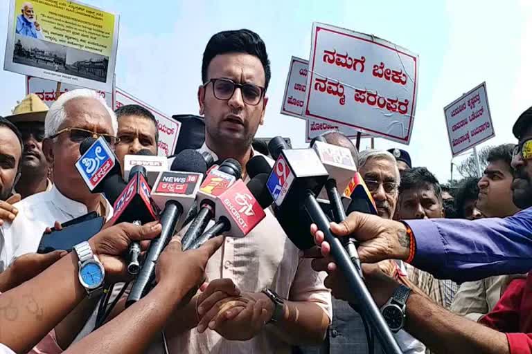 yaduveer-krishnadatta-odeyar-on-devaraja-market