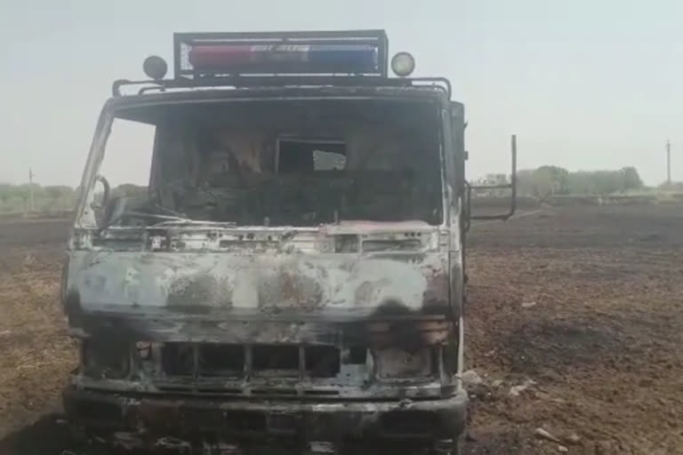 fire brigade vehicle burnt in satna