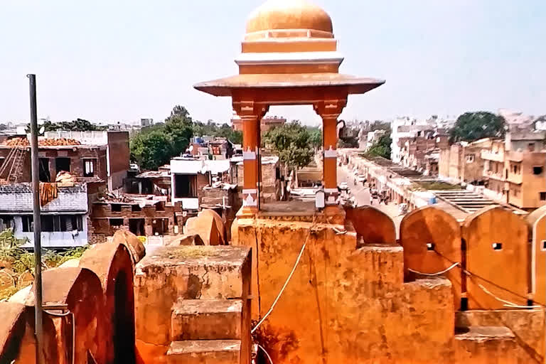 encroachment and illegal construction in walled city