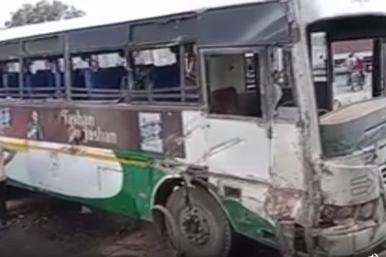 Roadways bus overturned on car in Jaipur