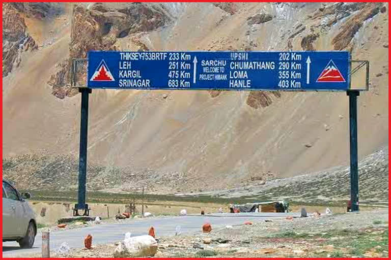 Leh road not Restore For Vehicles