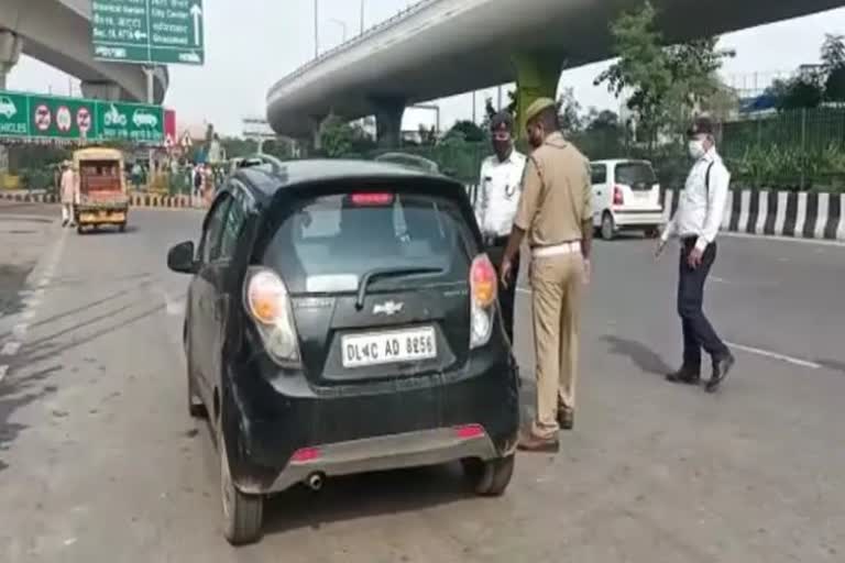 RTO, ट्राफिक और सिविल पुलिस हुई शक्त  challan of vehicles  high security number plate  gautam budh nagar  हाई सेक्यूरिटी नंबर प्लेट  गाड़ियों का चालान  ट्रैफिक पुलिस  5000 रुपये का चालान