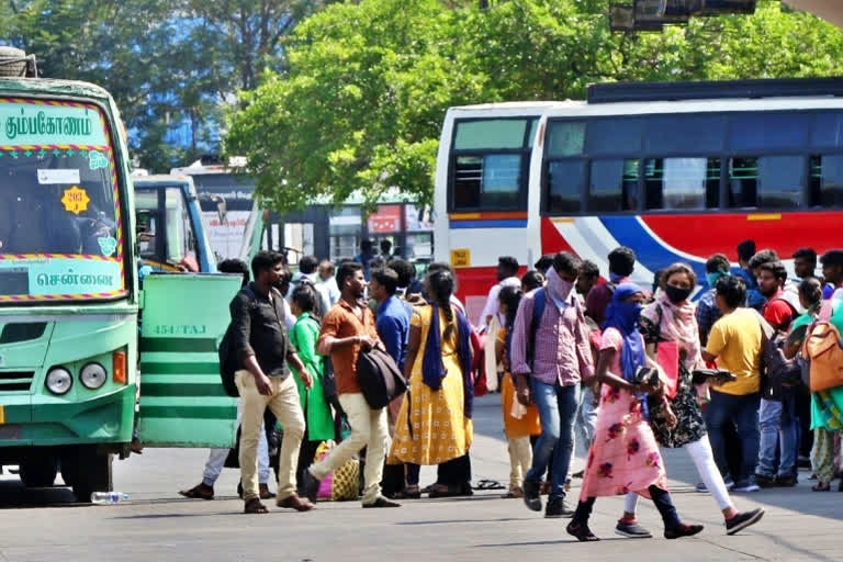 In an order issued on Friday, the Tamil Nadu Health Department has made wearing of masks mandatory in the state and violators will have to pay Rs 500 as fine.