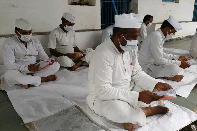 Prisoners engaged in studies