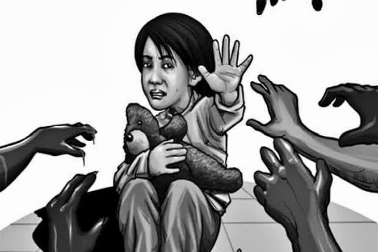 Minor girl rape case  Minor girl rape accused  sexual harassment  child abuse  குழந்தைக்கு பாலியல் தொல்லை  பாலியல் தொல்லை  குழந்தைக்கு பாலியல் தொல்லை கொடுத்த இளைஞர் கைது