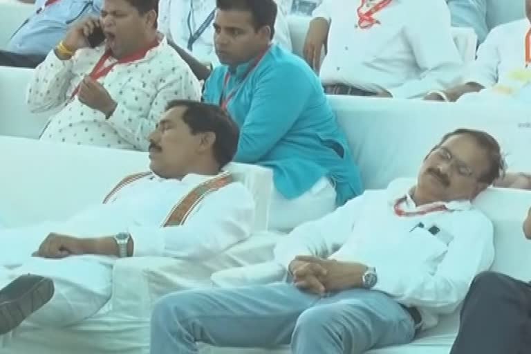 shivraj cabinat ministers caught napping