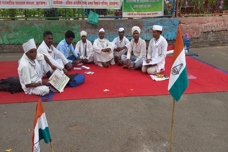 Tana Bhagat protest in front of Raj Bhavan in against Panchayat elections in Jharkhand