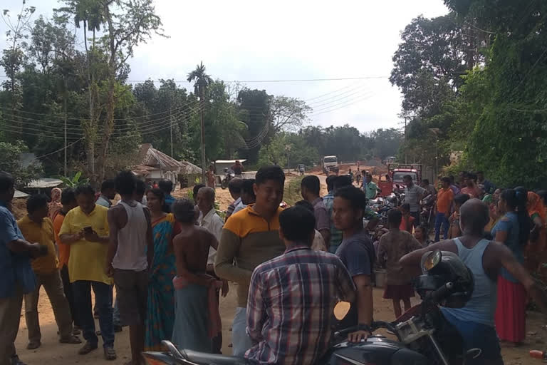 Locals blockade road demanding water, electricity in Tripura village