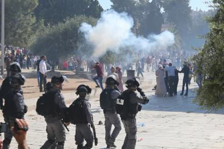 Dozens wounded in New Israeli Forces Raid at Al-Aqsa Mosque
