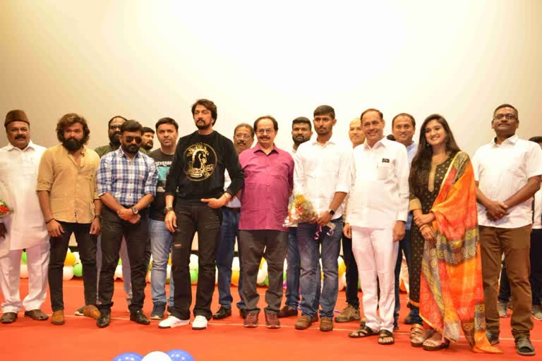 Sudeep with diamond cross film team