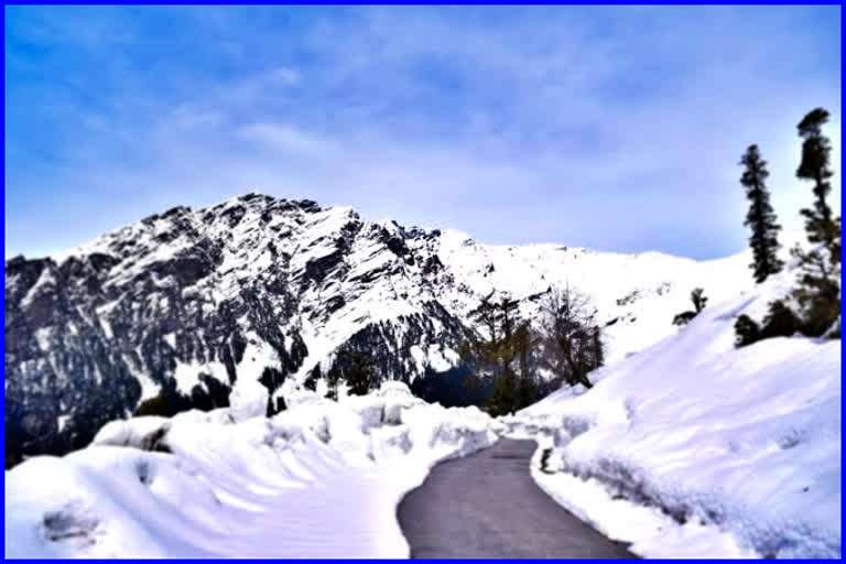 visit Rohtang Pass on Tuesday