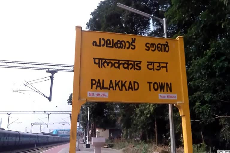 palakkad curfew extended till april 28  palakkad curfew extended  പാലക്കാട്‌ നിരോധനാജ്ഞ 28വരെ നീട്ടി  പാലക്കാട്‌ നിരോധനാജ്ഞ നീട്ടി  പാലക്കാട്‌ രാഷ്‌ട്രീയ കൊലപാതകങ്ങൾ  Palakkad Political assassinations