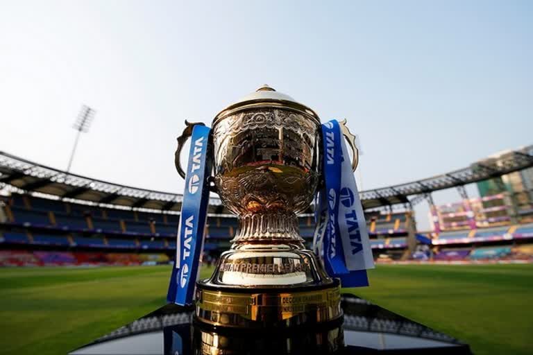 IPL 2022  IPL 2022 Playoff games to be played in Kolkata Ahmedabad  ഐപിഎല്‍ 2022  ഐപിഎല്‍ പ്ലേ ഓഫ് മത്സരങ്ങള്‍ കൊൽക്കത്തയിലും അഹമ്മദാബാദിലുമായി നടക്കും  ഈഡന്‍ ഗാര്‍ഡന്‍സ്  ബിസിസിഐ അധ്യക്ഷന്‍ സൗരവ് ഗാംഗുലി  sourav ganguly