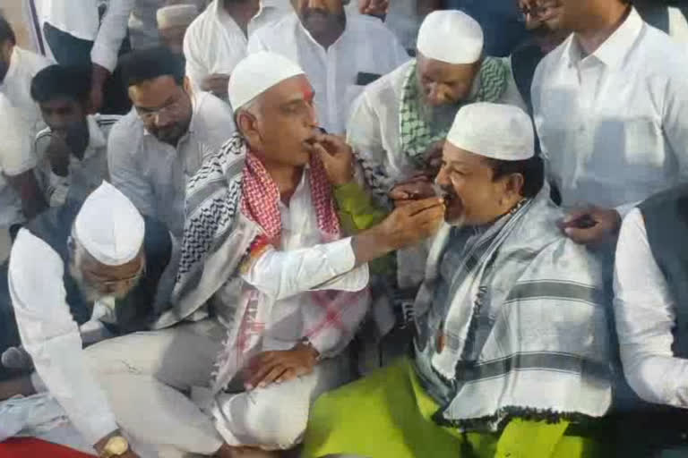 minister Harish rao participated in iftar party in siddipet