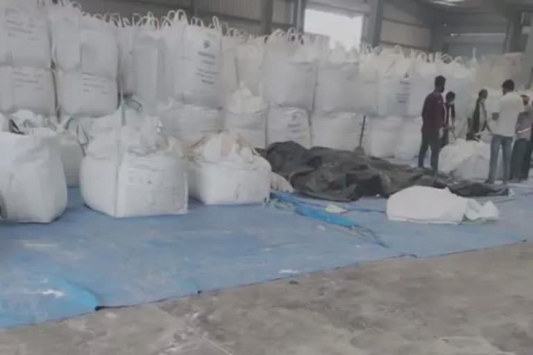 Drugs Seized from Kutch : કચ્છ જળ સીમા પરથી ઝડપાયું કરોડો રૂપિયાનું ડ્રગ્સ, 9 લોકોની ધરપકડ
