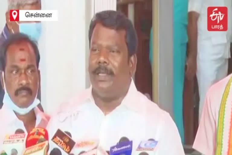 ஜெயலலிதாவின் கூற்றுக்கு எதிராக அதிமுக  சட்டமன்ற உறுப்பினர்கள்