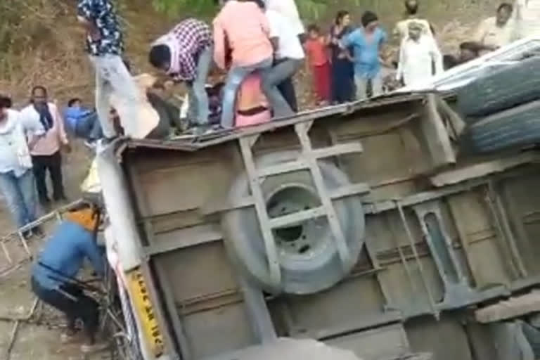 Six died in UP's Lalitpur after bus fells into a culvert