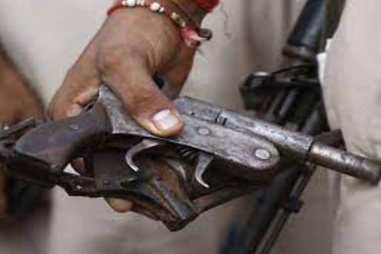 Kerala: 2 persons arrested for producing country-made guns