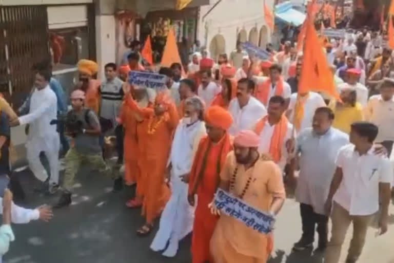 Govt issuing Fatwa like some communities BJP sant samaj protest Shiva temple demolition in Alwar