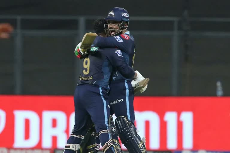 IPL 2022  GUJARAT TITANS BEAT SUNRISERS HYDERABAD  വെടിക്കെട്ടുമായി തെവാട്ടിയയും റാഷിദ് ഖാനും  സണ്‍റൈസേഴ്‌സിനെ കീഴടക്കി ഗുജറാത്ത്  ഗുജറാത്തിന് തകർപ്പൻ ജയം  ഇന്ത്യൻ പ്രീമിയർ ലീഗ്  ഐപിഎൽ 2022  ഉമ്രാൻ മാലിക്  IPL uPDATE  IPL NEWS