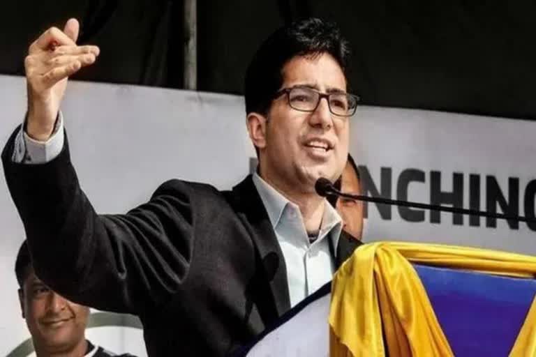 Former IAS Shah Faesal tweets