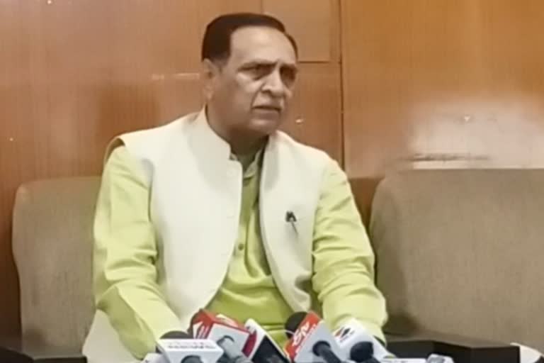 Vijay Rupani on Congress: કોંગ્રેસના 'અર્જૂન'ના પ્રહારનો જવાબ પૂર્વ CM વિજય રૂપાણીએ આ રીતે આપ્યો...