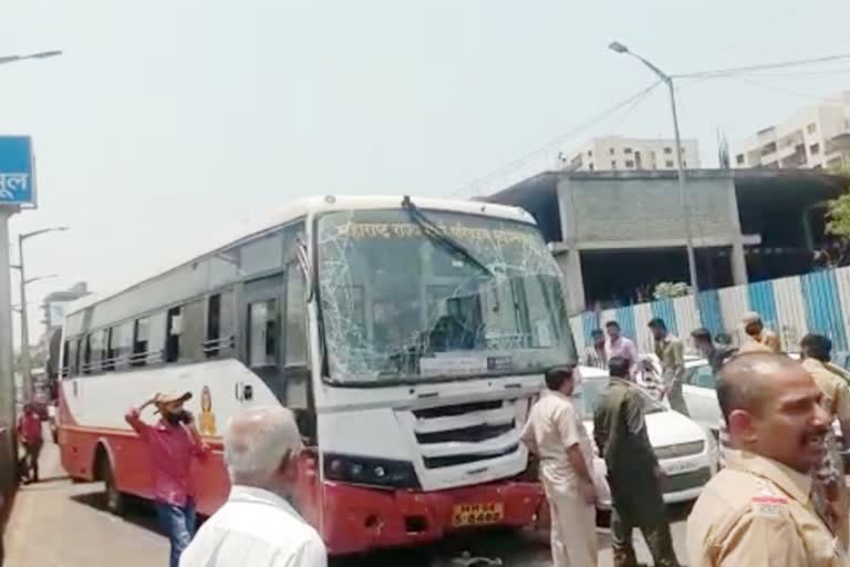 ST bus brakes fail news Pune