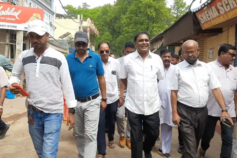 review meeting held by nabakishore das in jharsuguda