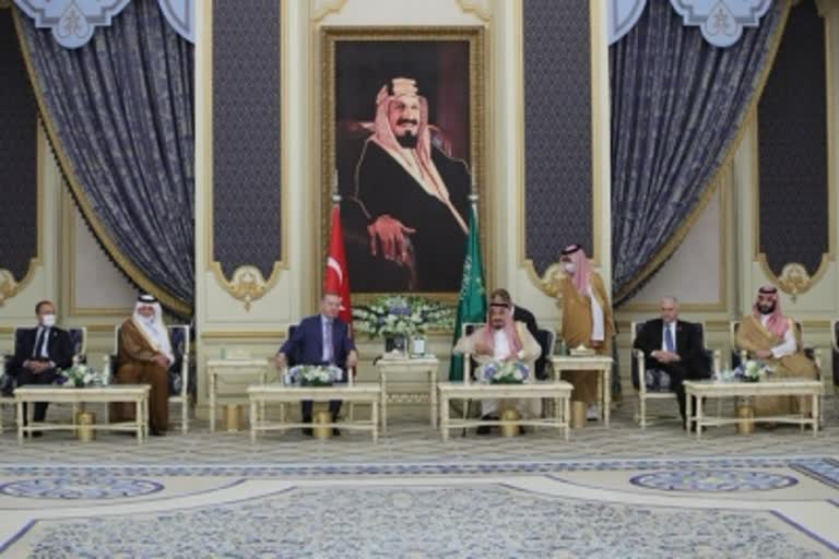 Saudi King, Crown Prince meet Turkish President in Jeddah