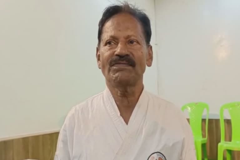 Inspiring Story: 75 ବର୍ଷରେ ଦ୍ବିତୀୟ ଡନ ବ୍ଲାକ ବେଲ୍ଟ ଜିତିଲେ କେରଳର ଆଚୋୟୀ ଚେତନ