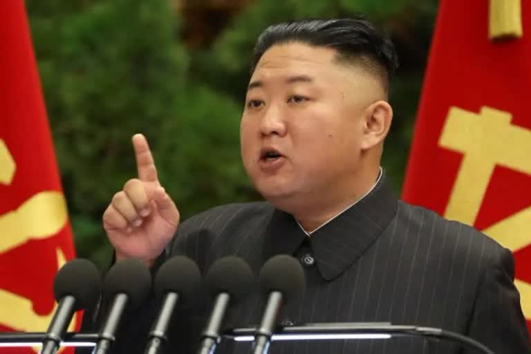 Kim Jong warns to use nuclear weapons first