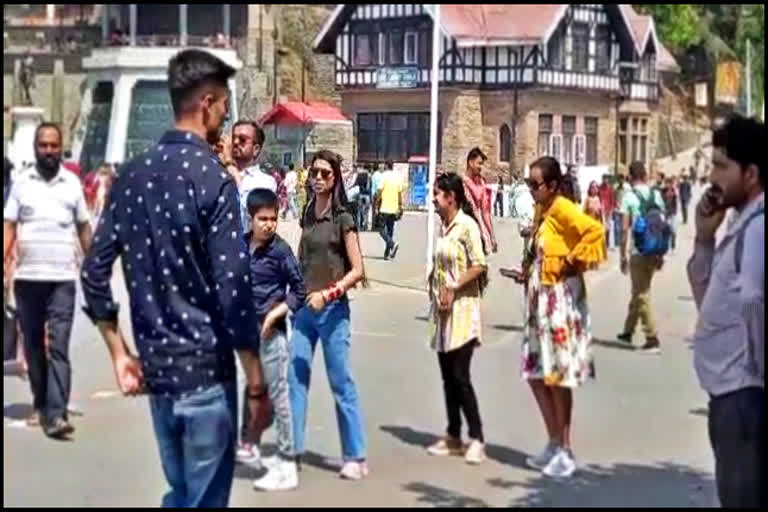 Tourists coming to visit Shimla